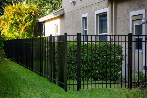 Aluminum Fence Mounting